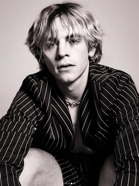 Ross Shor Lynch (@ross